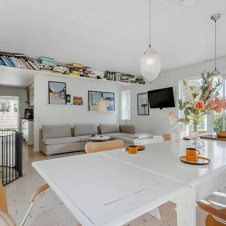 Pet Friendly In Sjaellands Odde Ferienhaus *