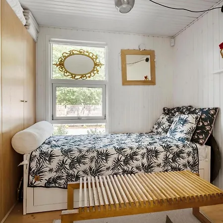 Дом отдыха Pet Friendly In Sjaellands Odde Tjorneholm